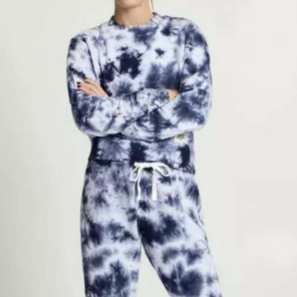 SoulCycle Laura Cropped Tie-Dye sweatshirt Sz Med EUC